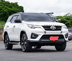 เหมารถ toyota fortunerโทร0921019889