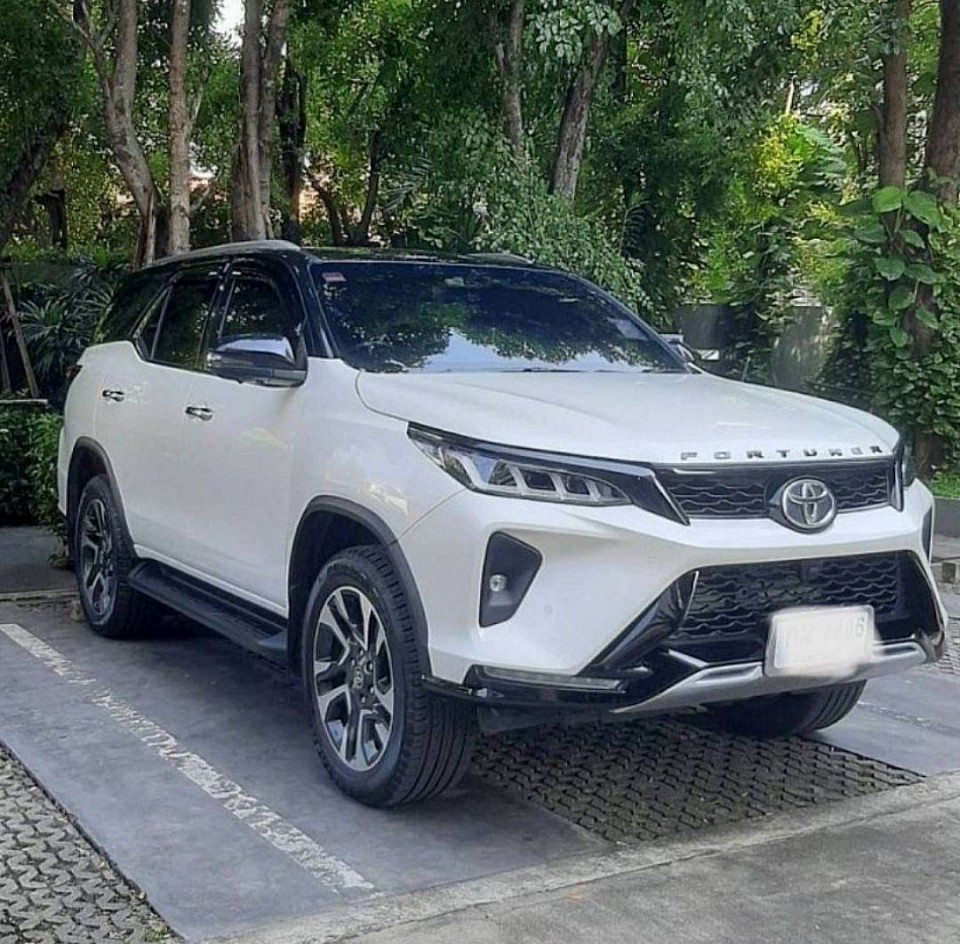 เหมารถ toyota fortuner โทร0921019889